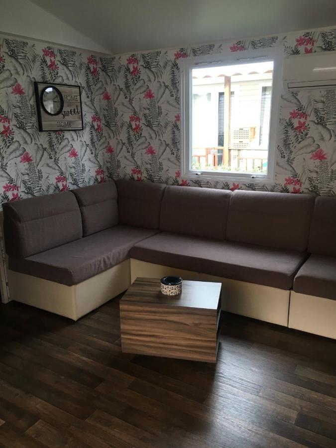 Frejus Tout Confort, Climatisation,Linge De Lit Et De Toilette, Coffre Fort, Ventilations Au Plafond Chambres Et Wifi Possible Экстерьер фото
